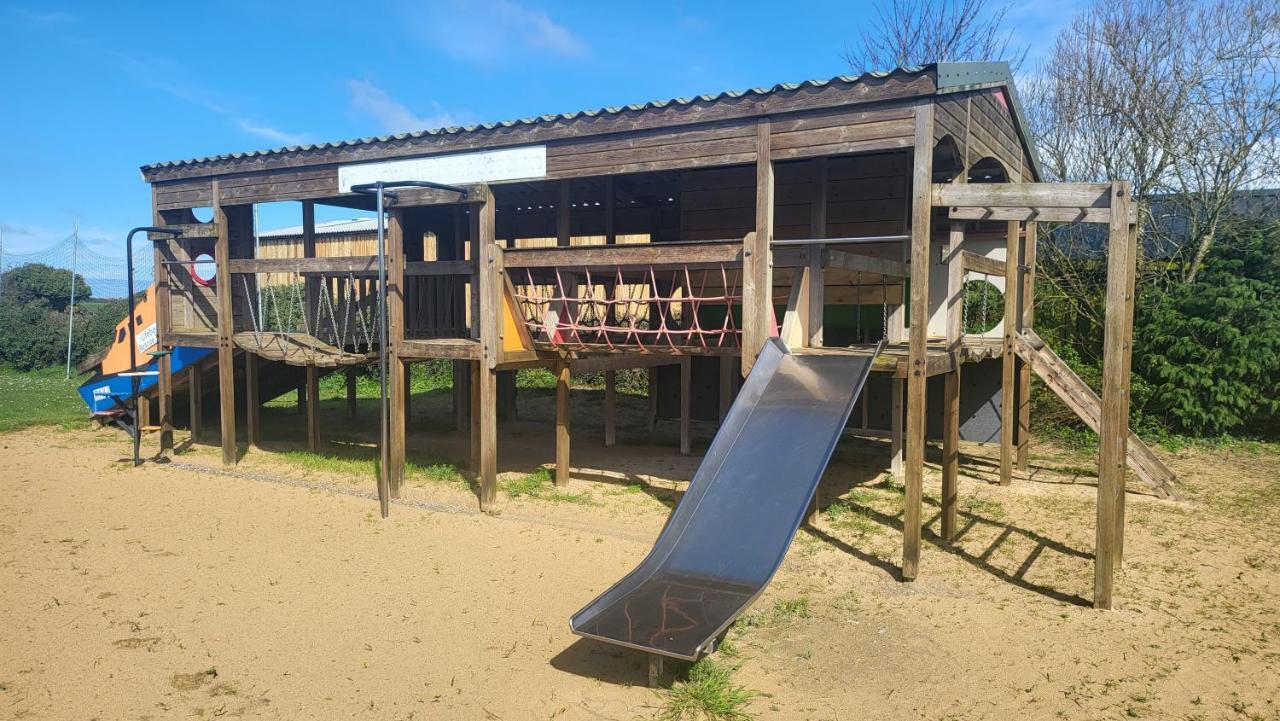 Honeycomb Lodge - Holiday Home 5 Min From パドストウ エクステリア 写真