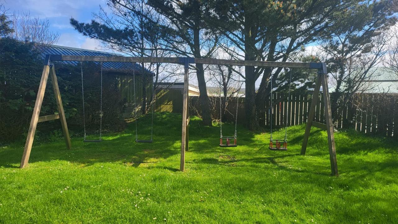 Honeycomb Lodge - Holiday Home 5 Min From パドストウ エクステリア 写真