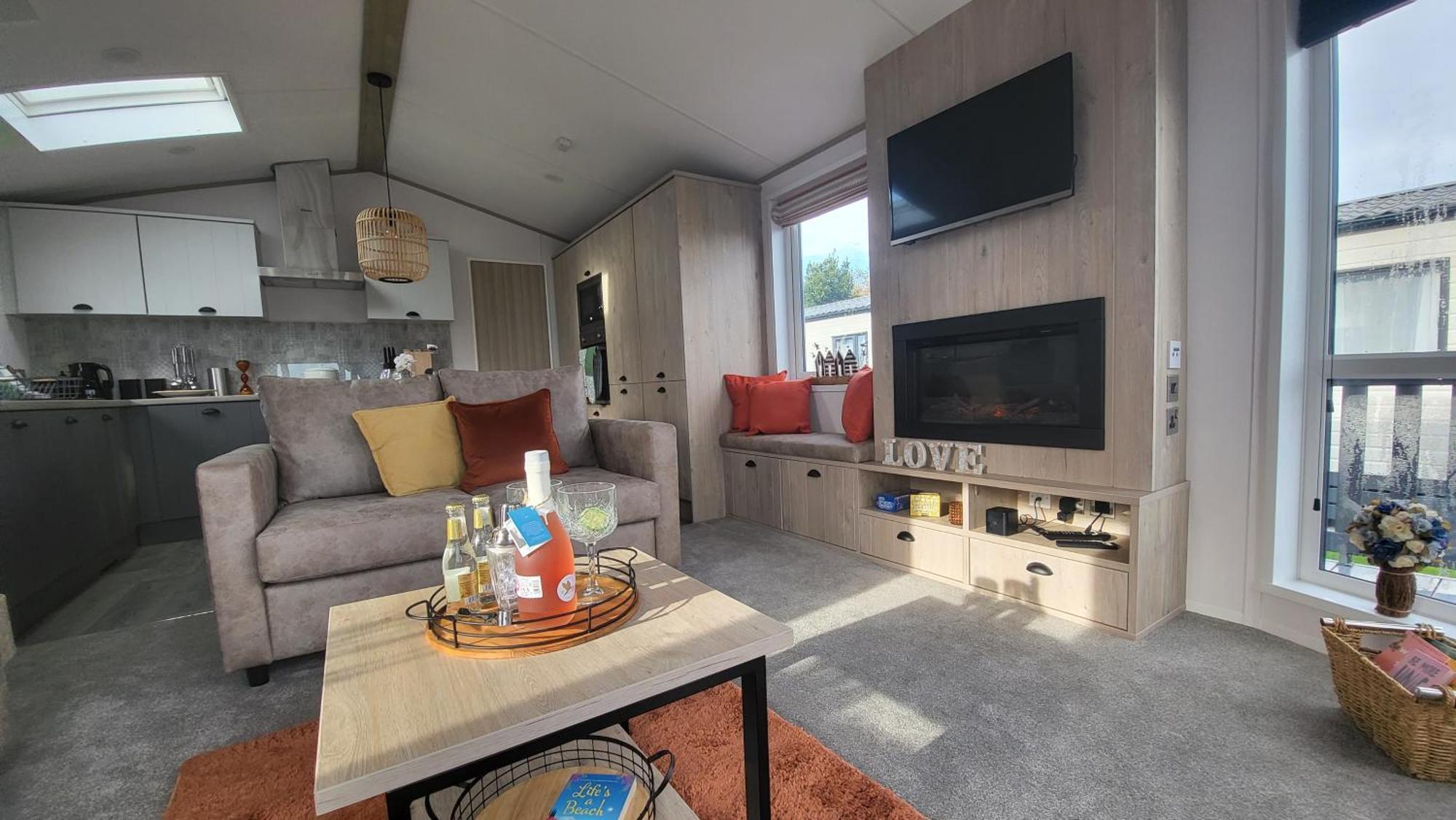 Honeycomb Lodge - Holiday Home 5 Min From パドストウ エクステリア 写真